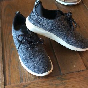 Toms size 5